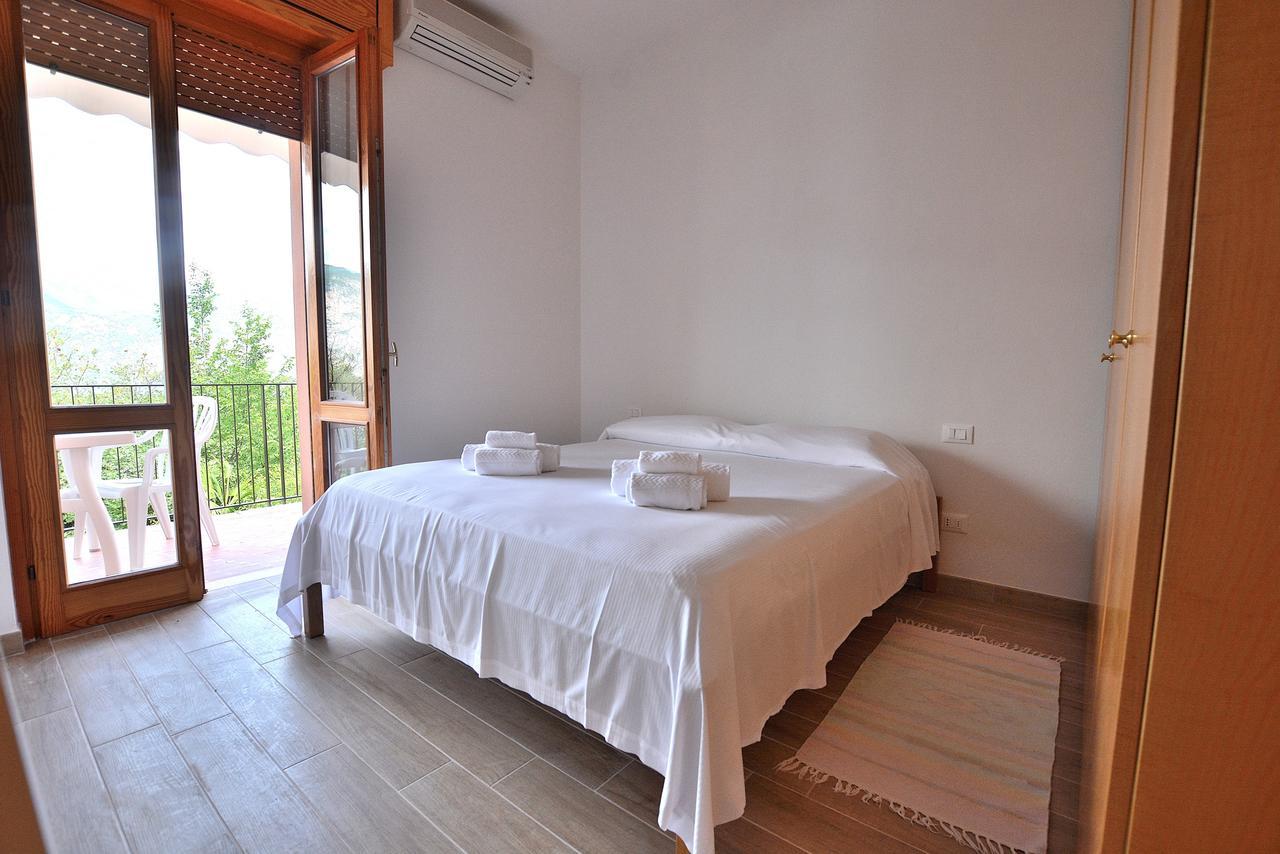 Residenza Candor With Pool Малчезине Екстериор снимка