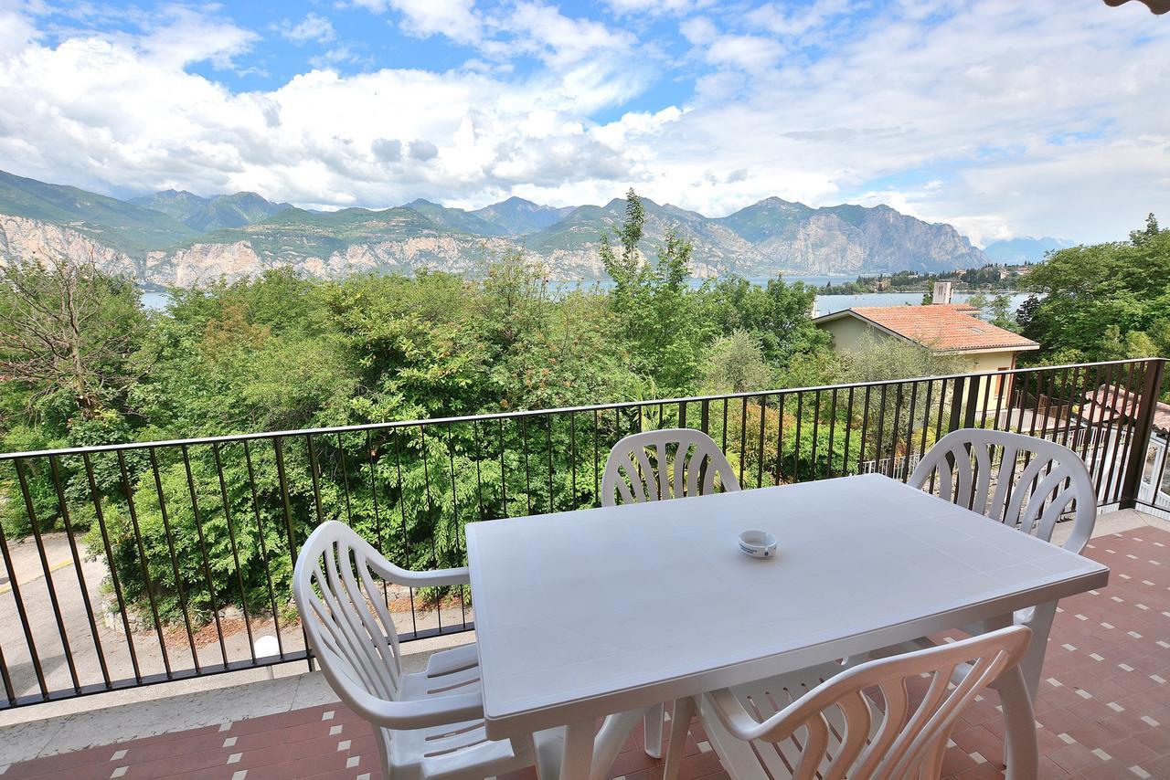 Residenza Candor With Pool Малчезине Екстериор снимка