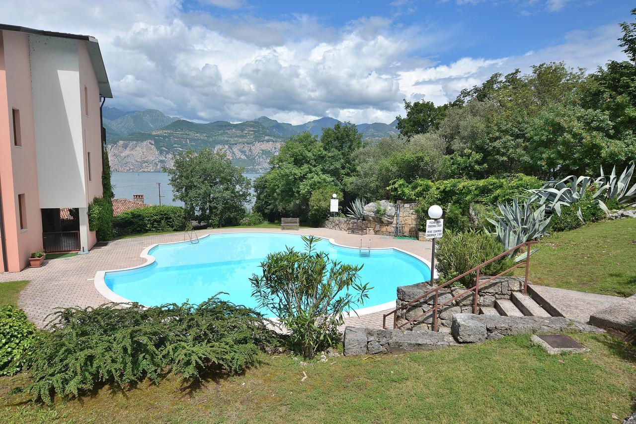 Residenza Candor With Pool Малчезине Екстериор снимка